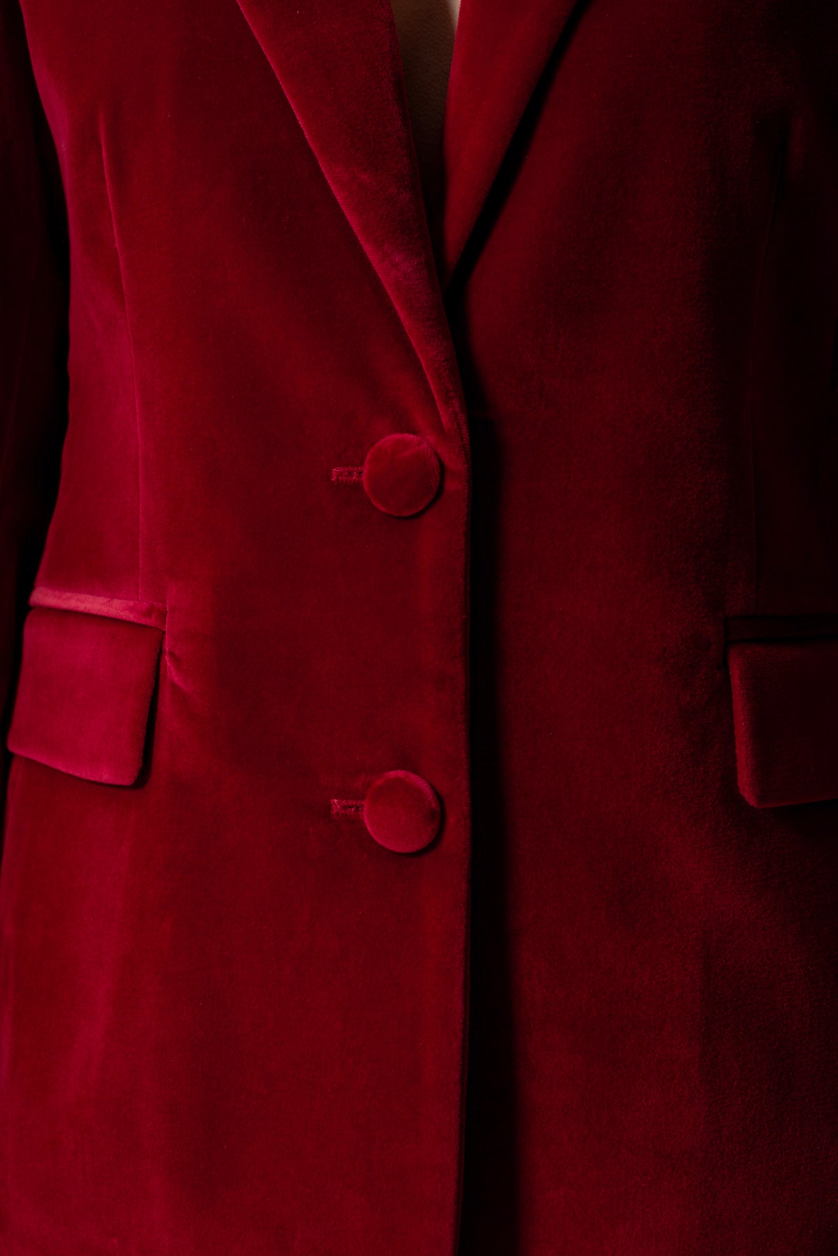 Lily ROSSO Velvet Blazer