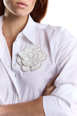 Bloom WHITE brooch